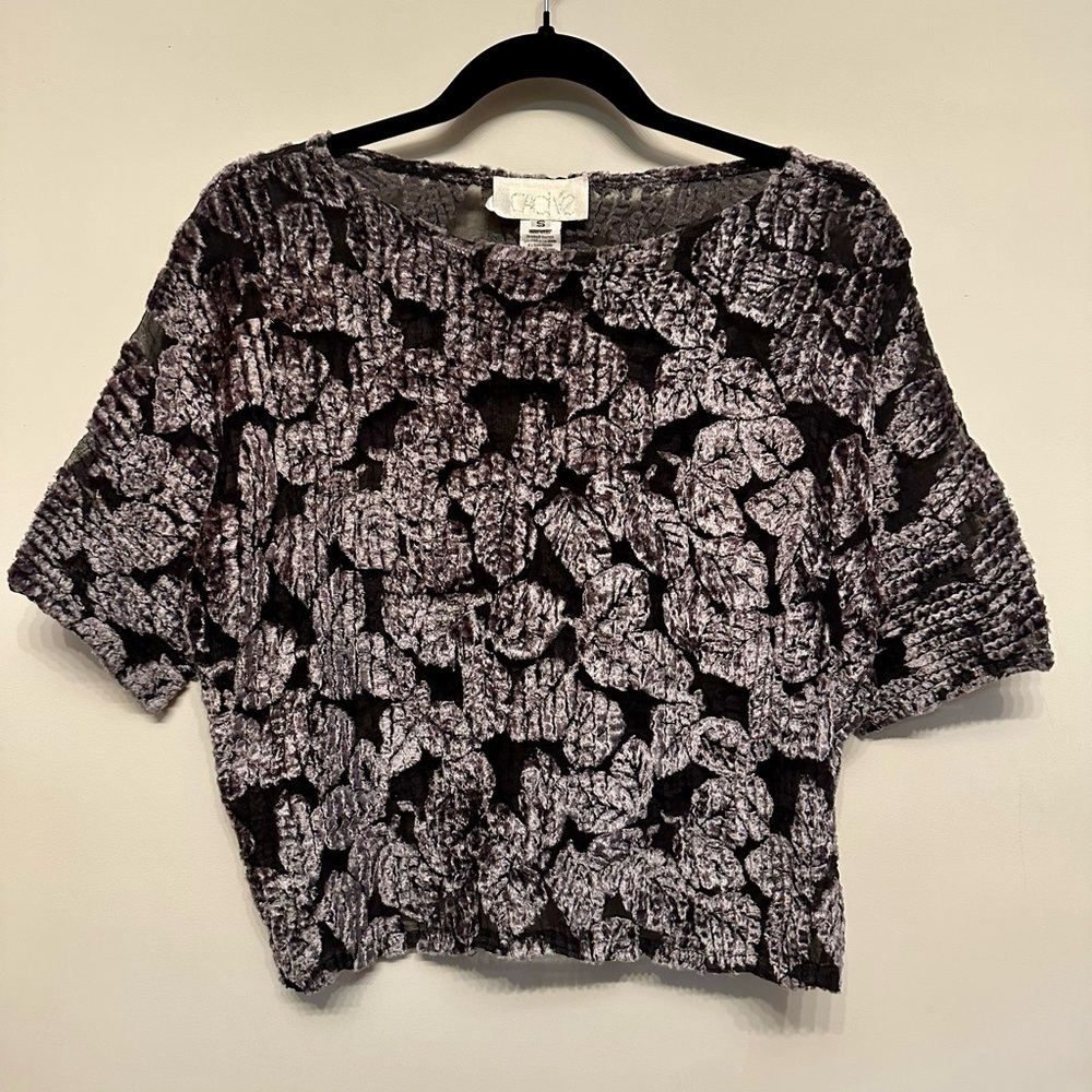 Y2K Vintage Cache Women's Short Sleeve Sheer & Textured Top - Black and Gray